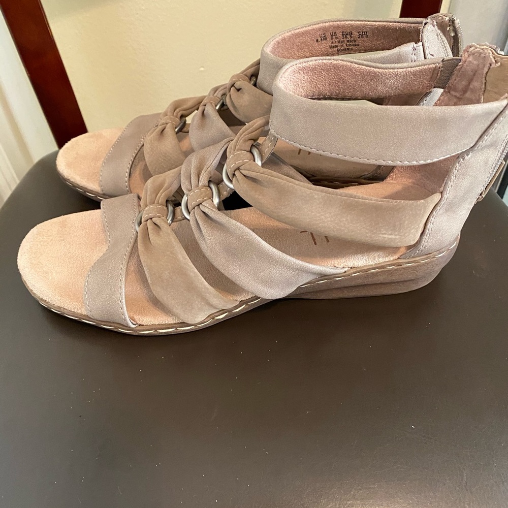 Naturalized sandals - Picture 2 of 5